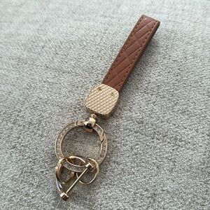 Key chain with D ring